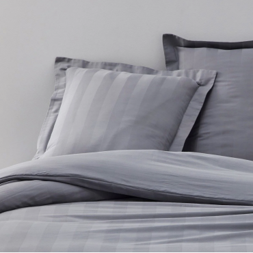 Parure de lit 100% Coton – Housse de Couette Prestige + Taies d’Oreillers 63x63cm – Satin de Coton